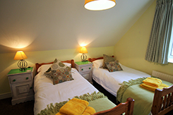 April Cottage, Wells, Norfolk. Self-Catering Cottage Twin bedroom